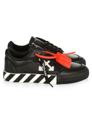 - Arrow Low-Top Leather Sneakers