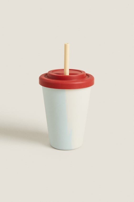 SILICONE TUMBLER WITH STRAW