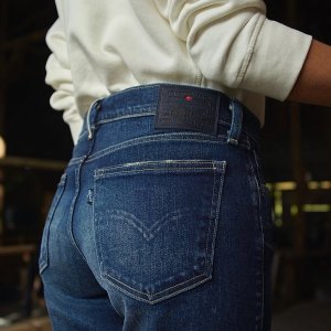 Levis  Get Fall Ready Sale