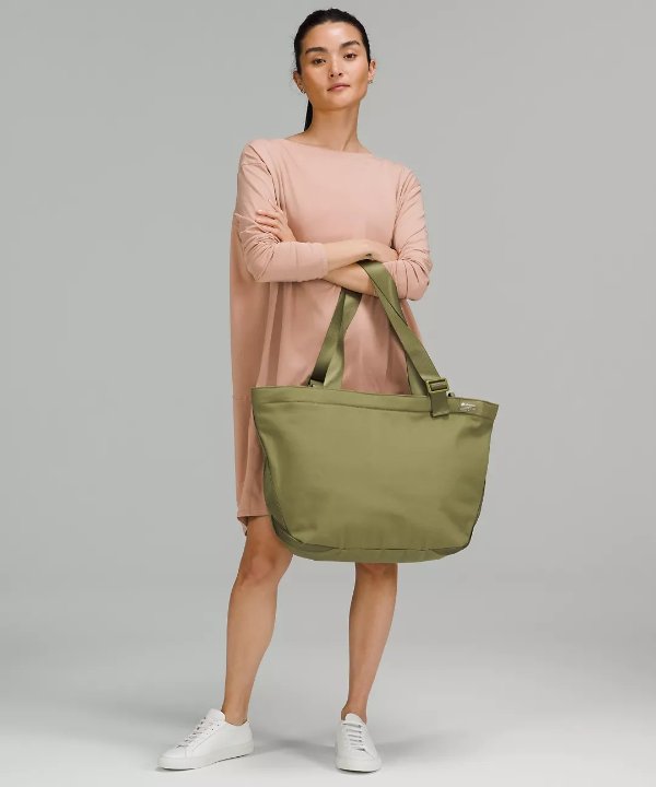 Clean Lines Tote Bag 22L | Unisex Bags,Purses,Wallets | lululemon Clean  Lines Tote Bag 22L88.00 |
