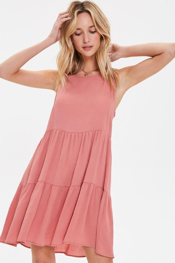 粉色连衣裙