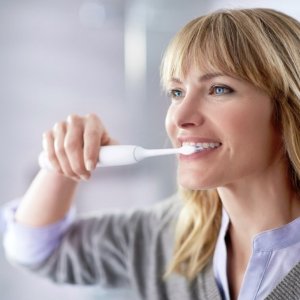 健康生活小百科 - 怎样刷牙才正确？口腔清洁可不止洁牙哟