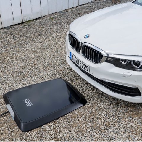 有技术就是可以为所欲为汽车也能无线充电 2018款 BMW 530e iPerformance