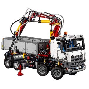 LEGO 奔驰重型卡车 2793片
