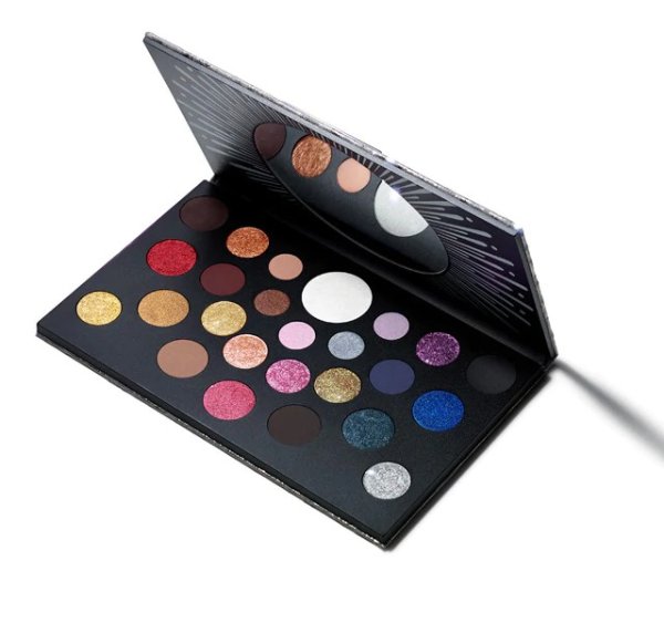 Grand Spectacle Eye Shadow x 25 Palette ($208 Value)Grand Spectacle Eye Shadow x 25 Palette ($208 Value)