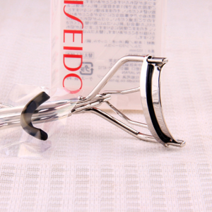 Shiseido 睫毛夹 一秒钟变太阳花