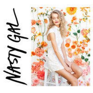 Going Out Sale @ Nasty Gal