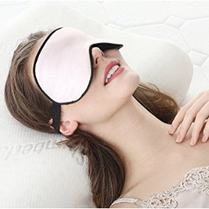 ApudArmis Silk Sleep Mask Eye Mask, 100% pure mulberry silk, with Earplugs and Carry Bag (Pink)