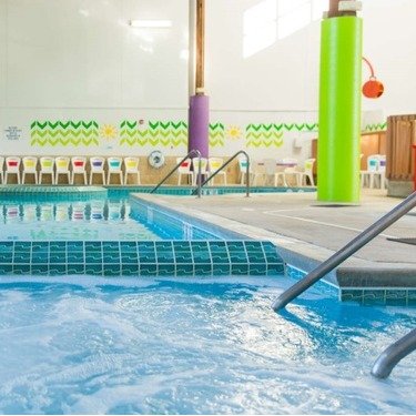 Stay at 2.5-Star Grand Rapids Hotel in Michigan, with Dates into December