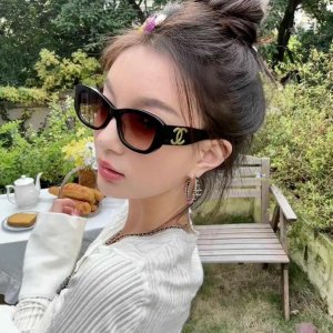 Fashion Eyewear 销量榜 - Celine凯旋门、Chanel珍珠爱心！