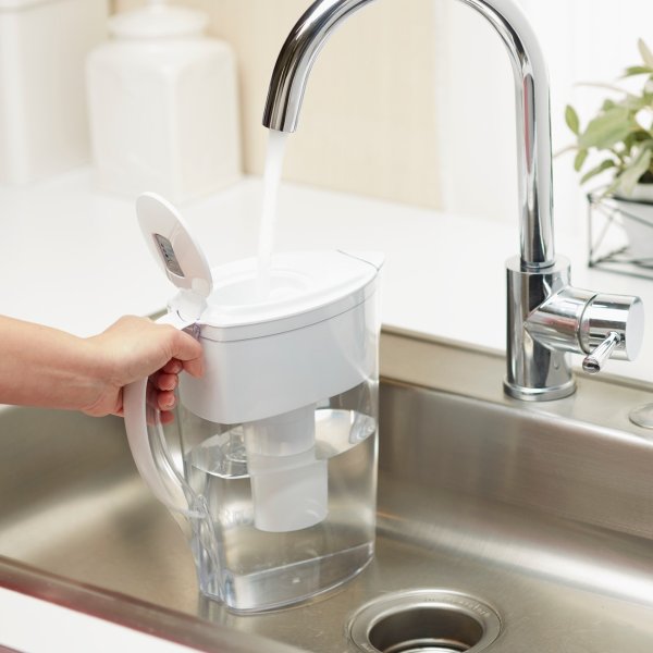 Small Space Saver Water Pitcher with Filter