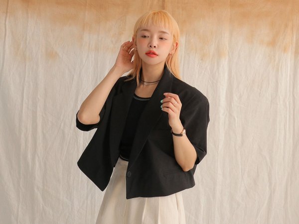 Single Button Cropped Jacket