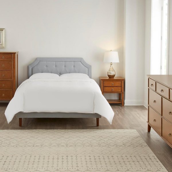 Vinedale Raindrop Blue Upholstered Full Bed with Notch Back and Tufting (54.9 in W. X 43.30 in H.)