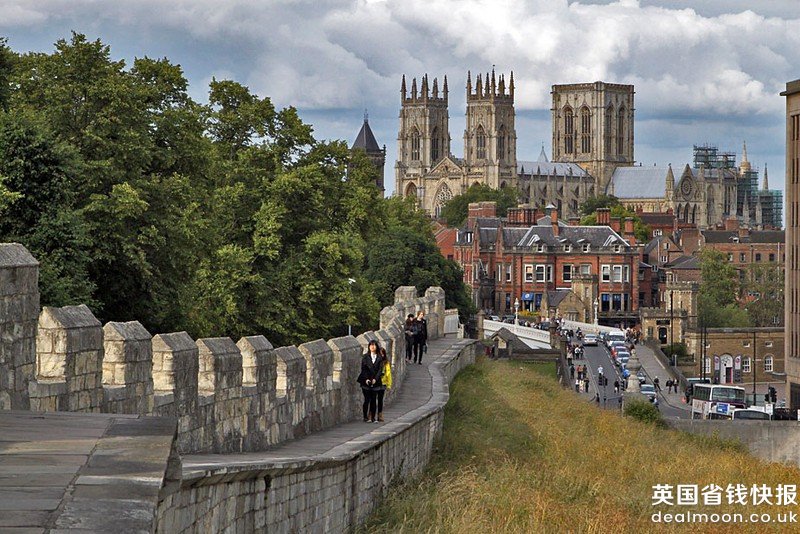 England-York-Yorkminster-from-City-Walls-L