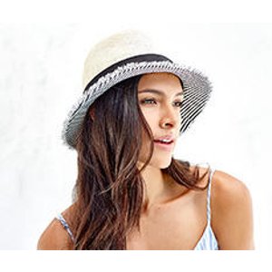 Select Women's Hats On Sale @ Nordstrom Rack