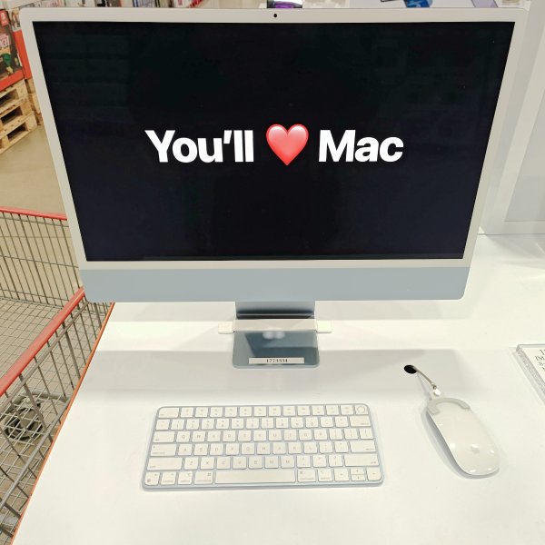 iMac (24-inch) - Apple M3 chip with 8GB Memory, 8-core CPU and 10-core GPU, 256GB SSD