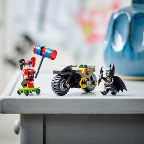  DC Batman versus Harley Quinn 76220 