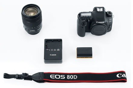 EOS 80D + EF-S 18-135mm f/3.5-5.6 镜头 官翻版