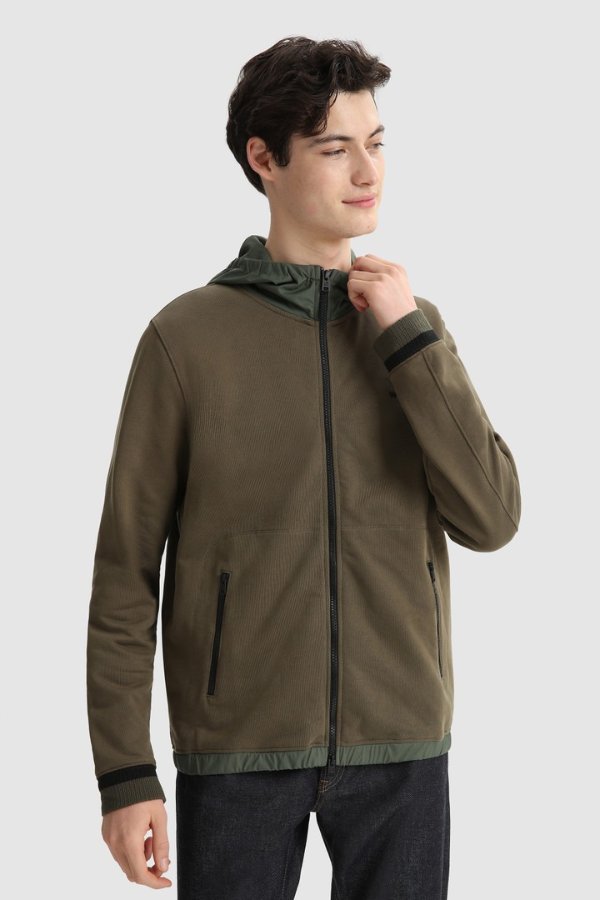 Nylon patch hoodie with zipped pockets Army Olive