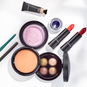 MAC 彩妆大促 包括唇部产品、粉底、眼影等