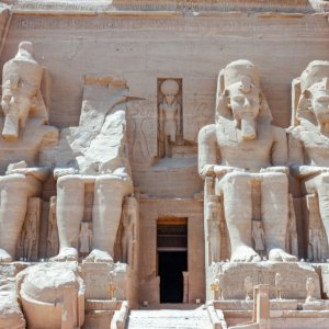 8 Day Egypt Classical Tour Incl. Nile River Cruise & 5-Star Hotel Stays