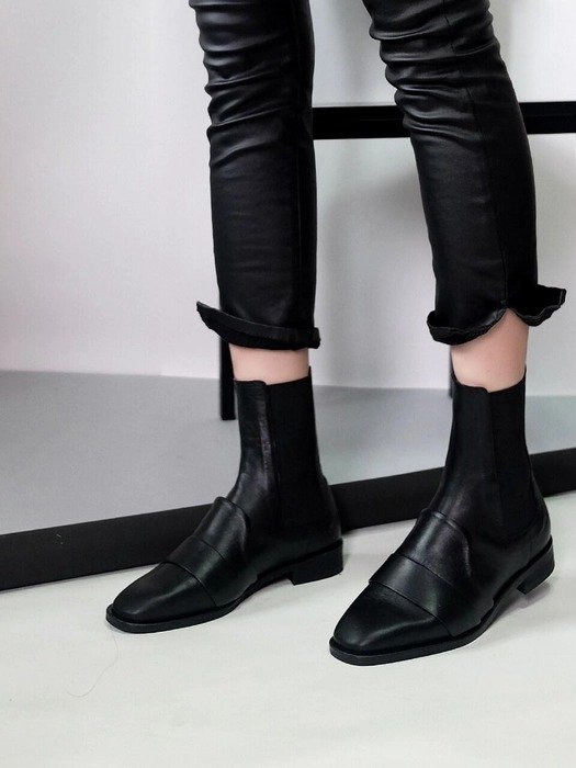 Ankle Lock Chelsea High Boots