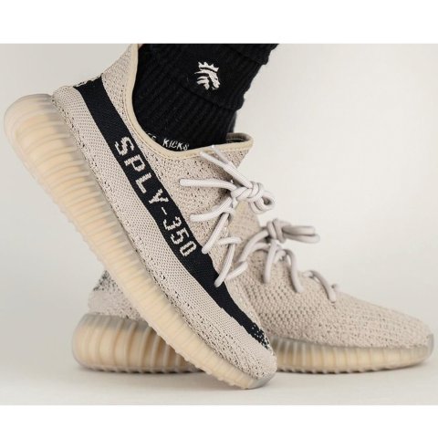 $230 9/3公布结果adidas官网YEEZY BOOST 350 V2 运动鞋可参与抽签