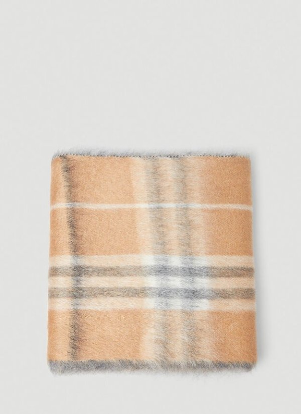 Giant Check Scarf in Beige