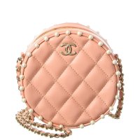 Chanel 珍珠圆饼包