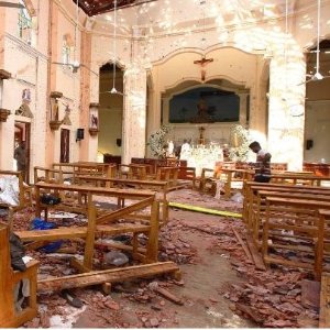 Sri Lanka attacked by boom and caused nearly 300 dead