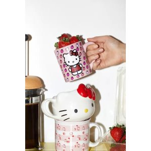 Urban OutfittersHello Kitty Glitter Strawberry Mug