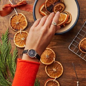 补货：Fossil 腕表专场热卖，杰奎琳母贝光动能$85
