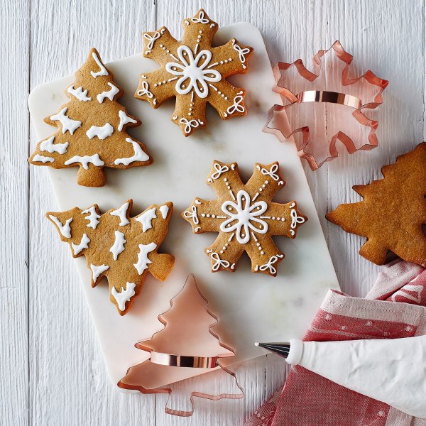 Sur La Table Copper-Plated Snowflake Cookie Cutter with Handle, 4.5&#34; | Sur La Table