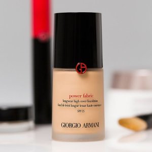 Giorgio Armani Beauty Power Fabric Foundation