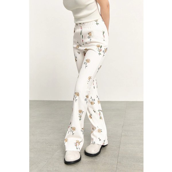 Allover Floral Print Flare Pants | Peacebird Women Fashion