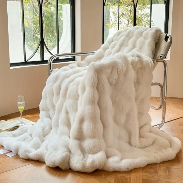 1pc Faux Rabbit Fur Blanket Solid Color Wool Blanket Super Soft Comfortable Warm Blanket All Seasons General Suitable For Bedroom Office Camping Travel Home Decoration