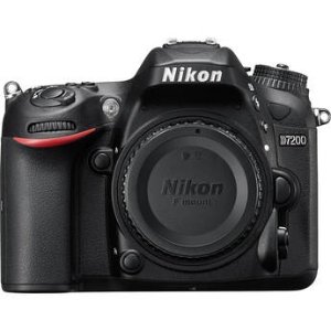 Nikon D7200 DSLR + Battery + 32GB + Bag