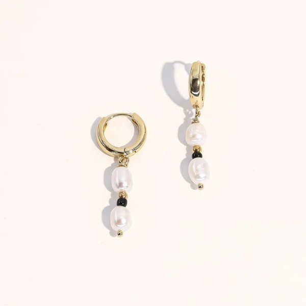 makoto freshwater pearl earrings