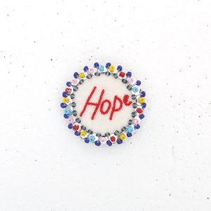 Statement Pin – Hope – Multicolor/Cream