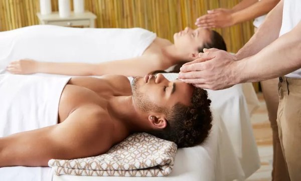 Up to 39% Off on Couples Massage at Sunny Foot Spa
