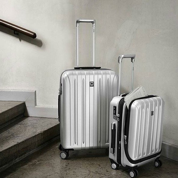 TITANIUM CARRY-ON EXPANDABLE SPINNER LUGGAGE