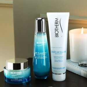Extended: on Gift Sets + Free Shipping @ Biotherm