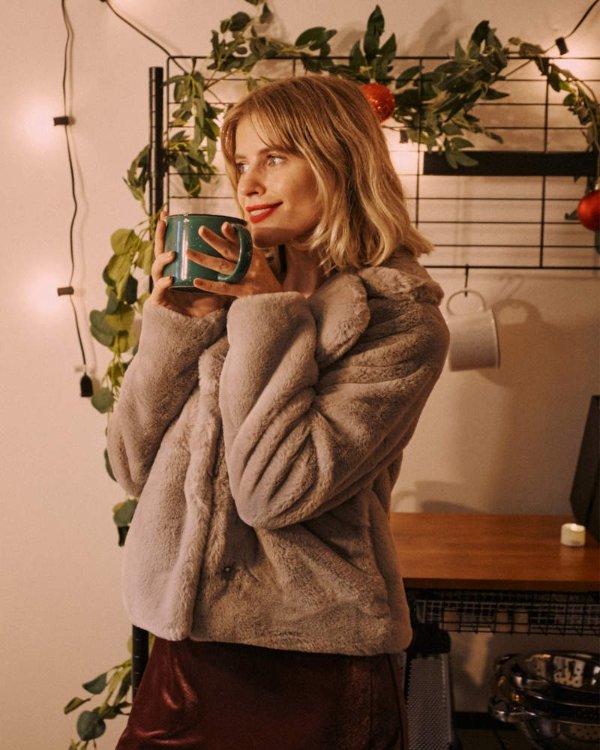 Women's Faux Fur Cropped Coat | Women's Sale Up to 50% Off | Abercrombie.com