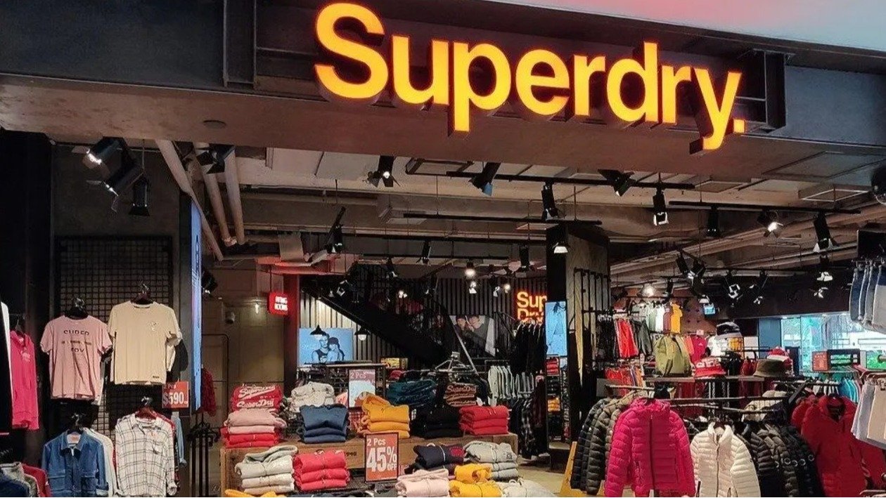 潮牌Superdry面临破产！正在考虑进行彻底的重组，可能会关闭大量门店和裁员！