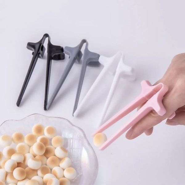 2-pack Gamers Finger Chopsticks Player Snack Chopsticks Clips Food Tweezers Creative Gamer Accessories
