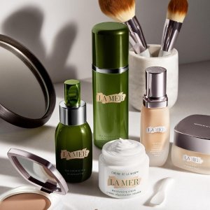 with any $150+ purchase @ La Mer