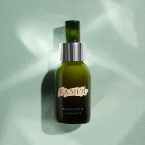 $75 off your first purchase of $350 + receive a 4-piece set with serum purchase @ La Mer
