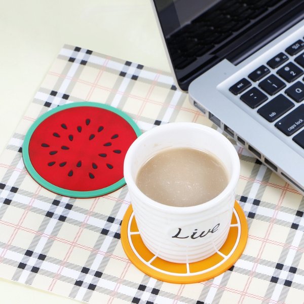 0.58US $ |Fruit Shape Cup Placemat Creative Non slip Heat Insulation Coaster Jelly Color Anti scalding Table Mat Kitchen Accessories|Garnishes| - AliExpress