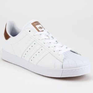 Adidas Superstar经典款小白鞋