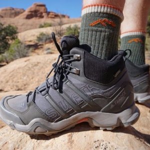 adidas mens hiking boots